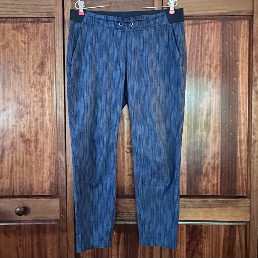 Athleta Blue Striped Pants